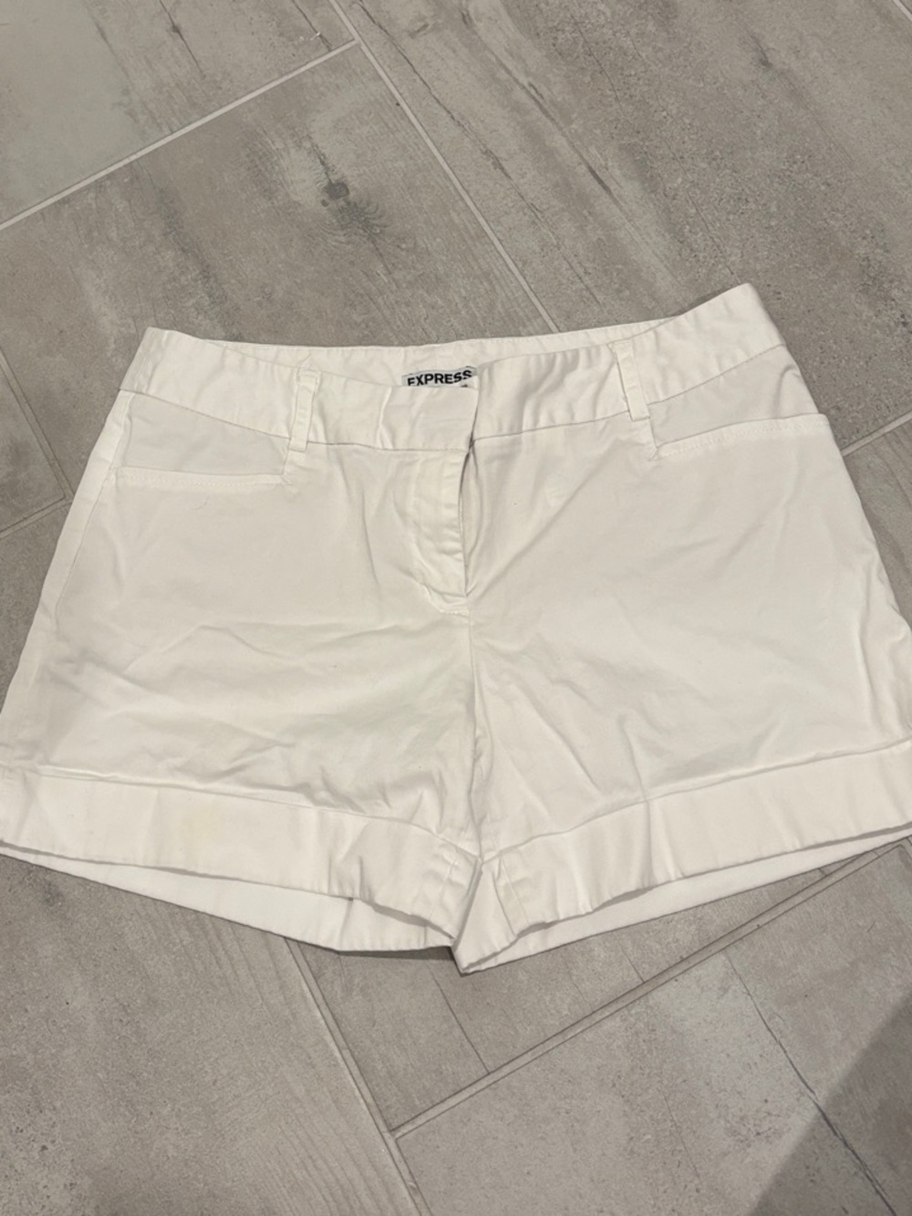 Express White Cuffed Women's Stretch Bermuda Shorts